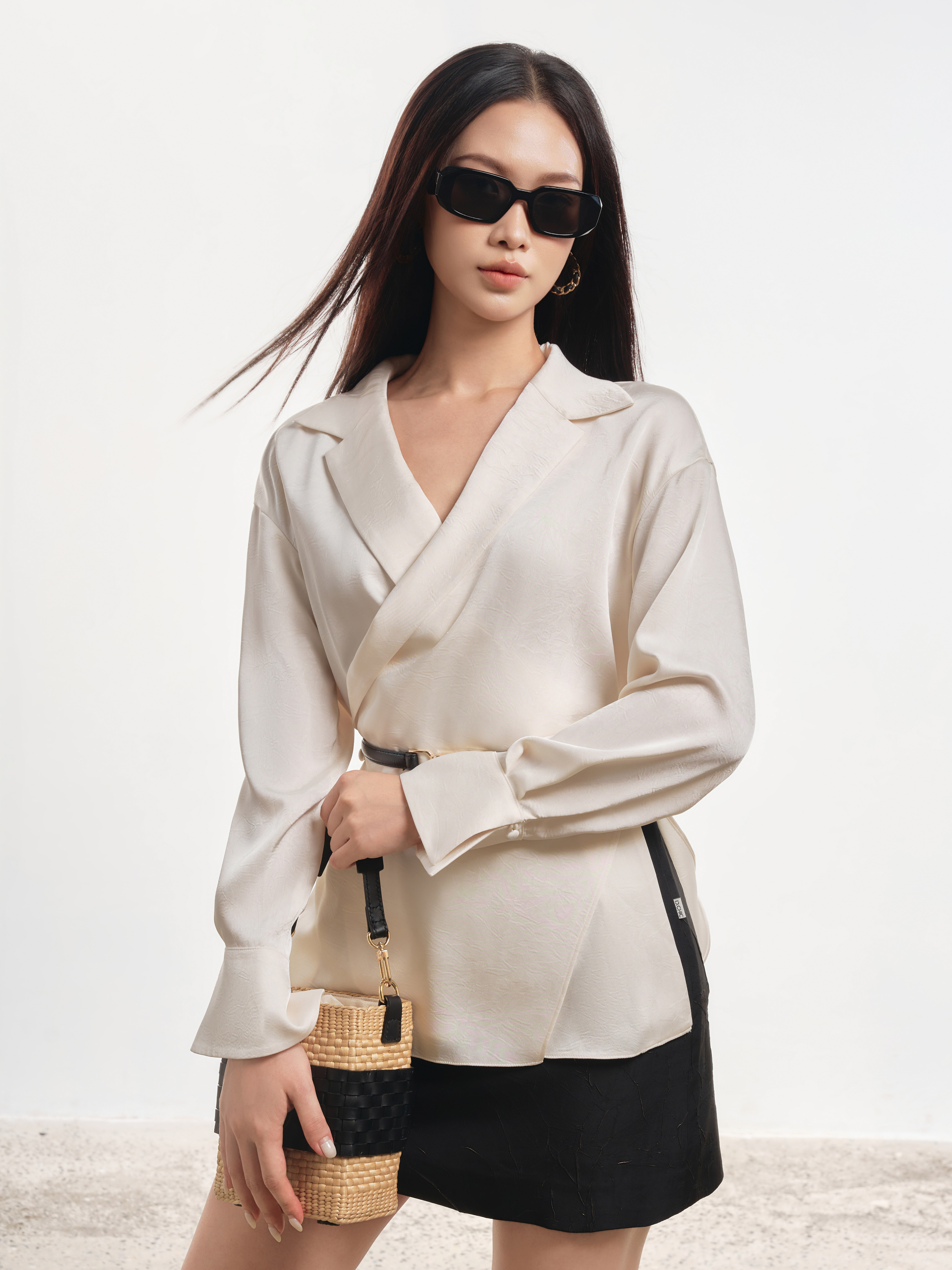 Áo cổ 2 ve dài tay